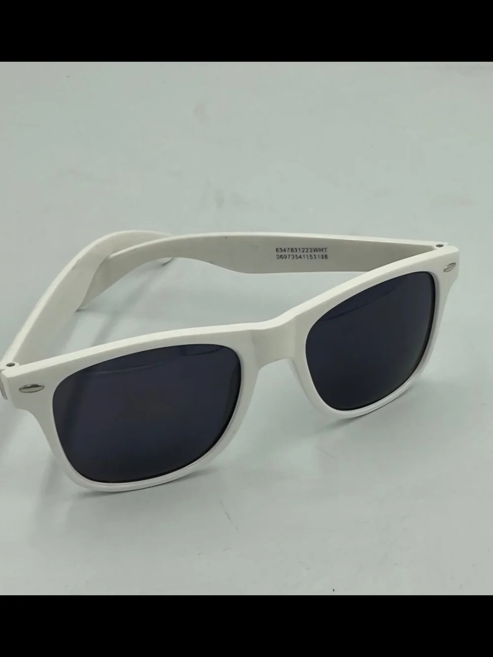Hey Dude Sunglasses Arms with Retro Stripe Accent. Classic!